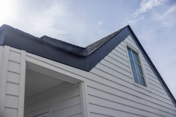 Best Custom Trim and Detailing for Siding  in Eastmont, WA